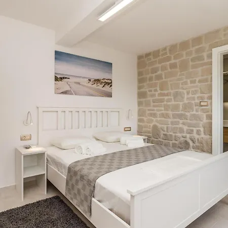 Feriehus Gorgeous Home In Lopar