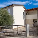 Feriehus Beach Front Home In Lopar Lopar