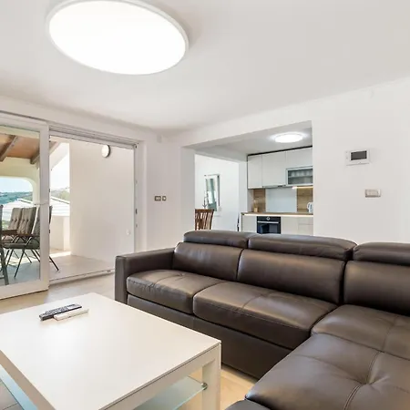 Gorgeous Home In Lopar Semesterbostad