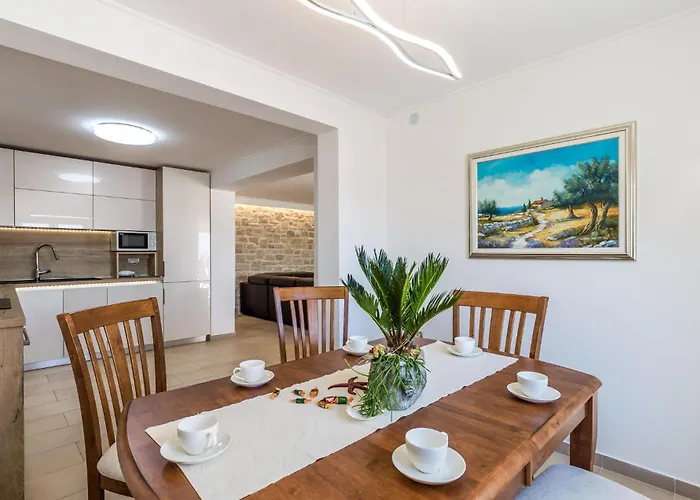 Gorgeous Home In Lopar
