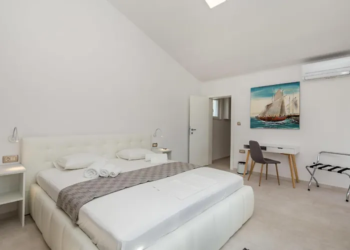 Gorgeous Home In Lopar * Lopar