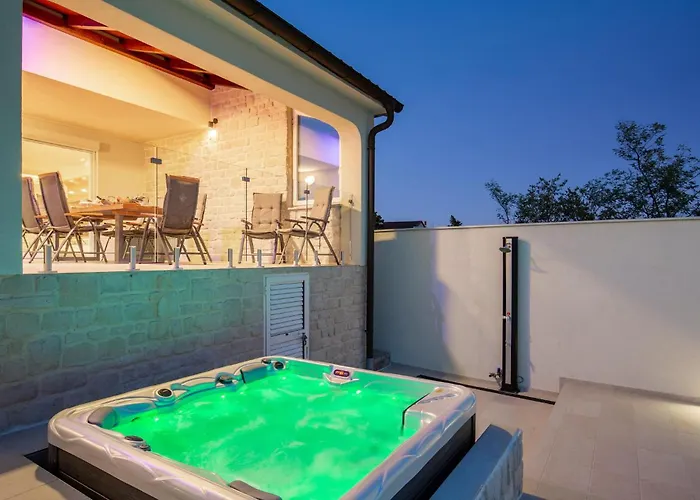 Gorgeous Home In Lopar Lopar