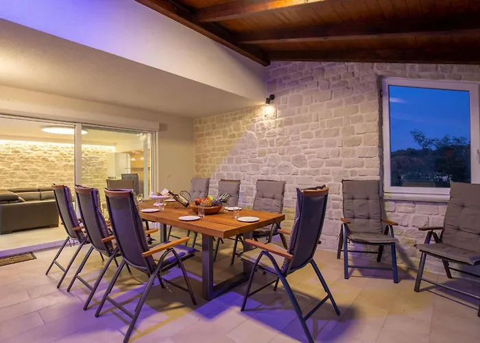 Gorgeous Home In Lopar * Lopar