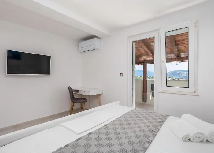 Gorgeous Home In Lopar