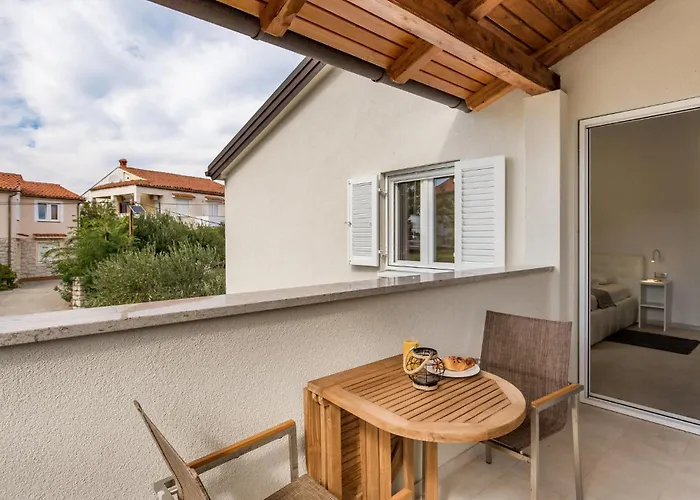 Gorgeous Home In Lopar Lopar