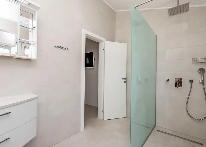 Gorgeous Home In Lopar Semesterbostad